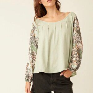 Free People Picking Petals Top Long Sleeve Shirt NWT Retail $98 Size X Small